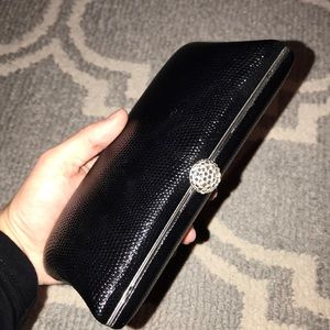 Black clutch