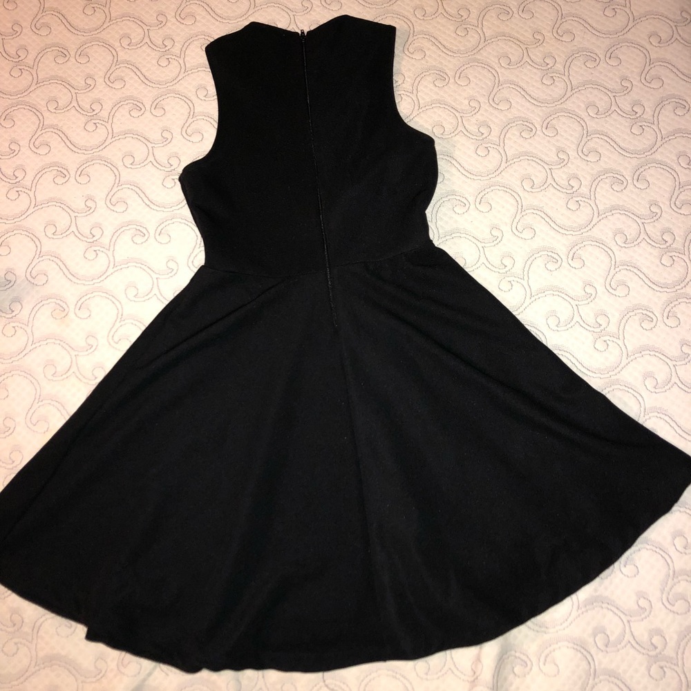 Black dress - Picture 2 of 2