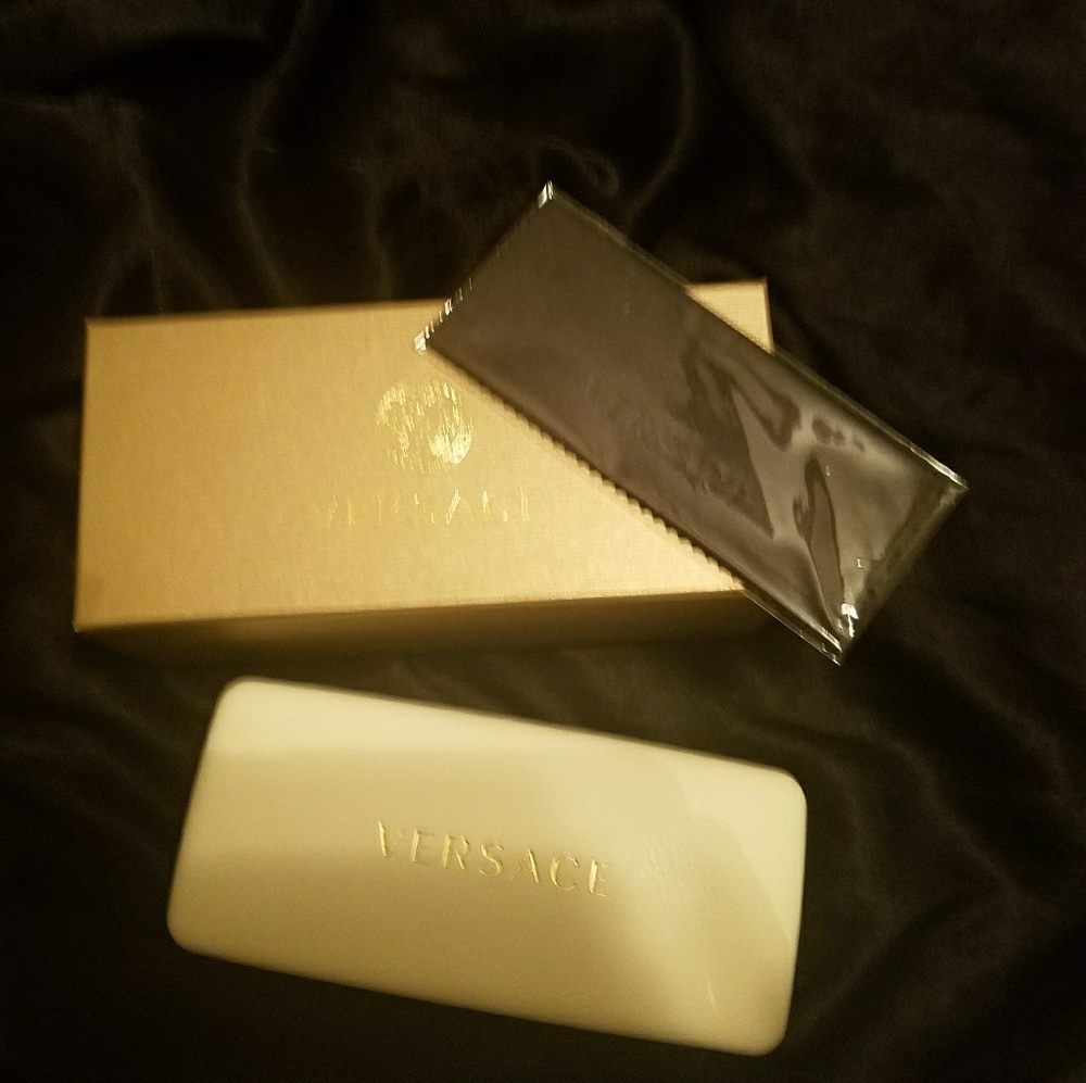 Versace sunglass case w/box & cleaning cloth