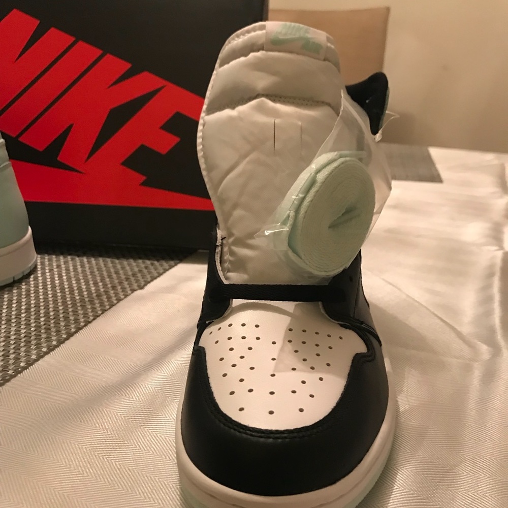 Limited edition Art Basel Release - Picture 2 of 3