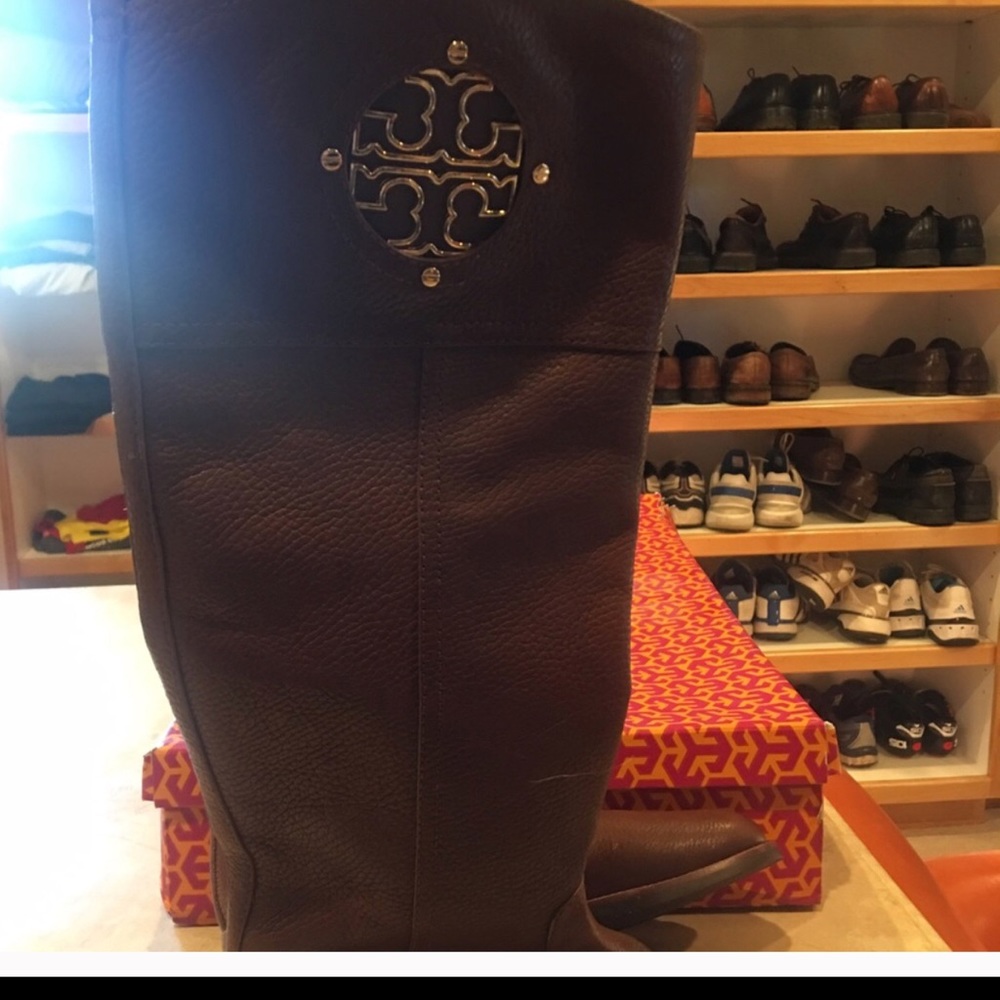 Tory Burch boots size 8