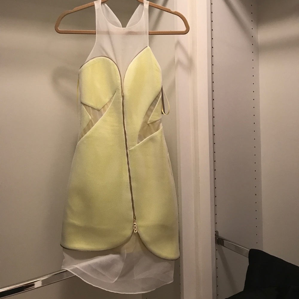 yellow three floor static elect dress