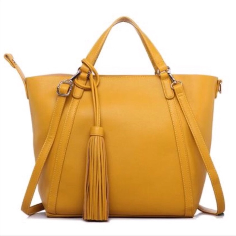 🌼Beautiful Large Mustard Color Tote Bag!