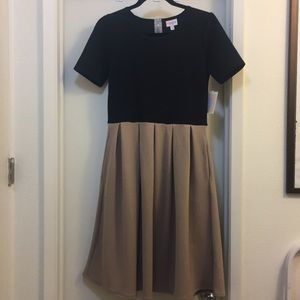 LuLaRoe Amelia Size Medium