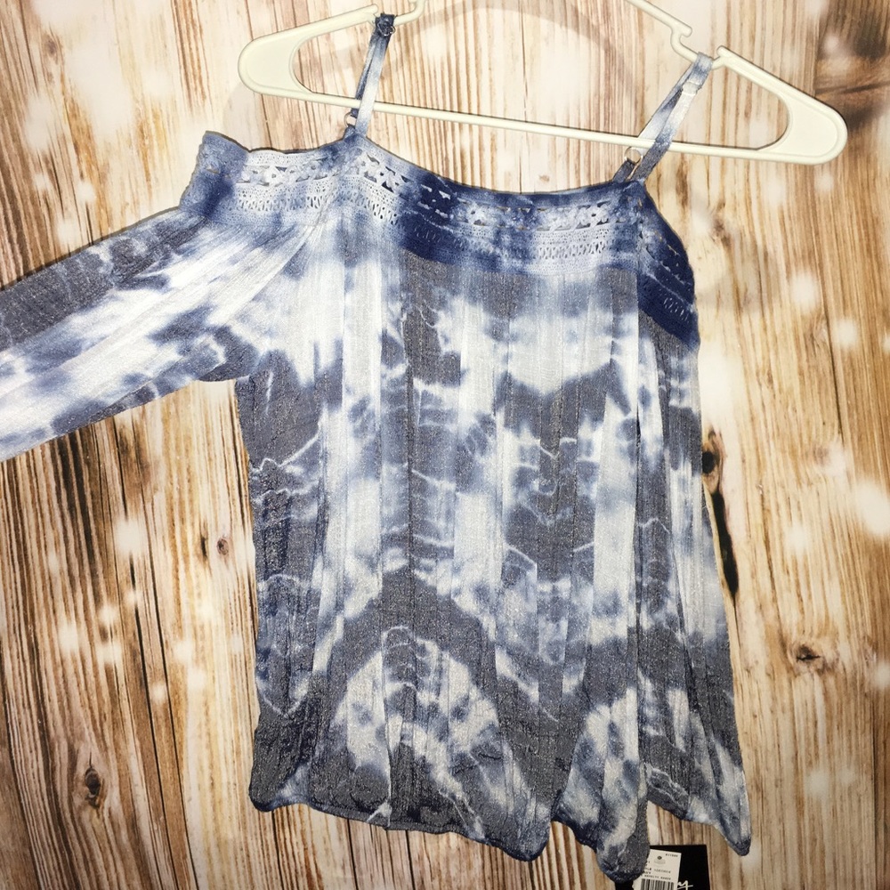 Tie-dye off the shoulder w/straps shirt