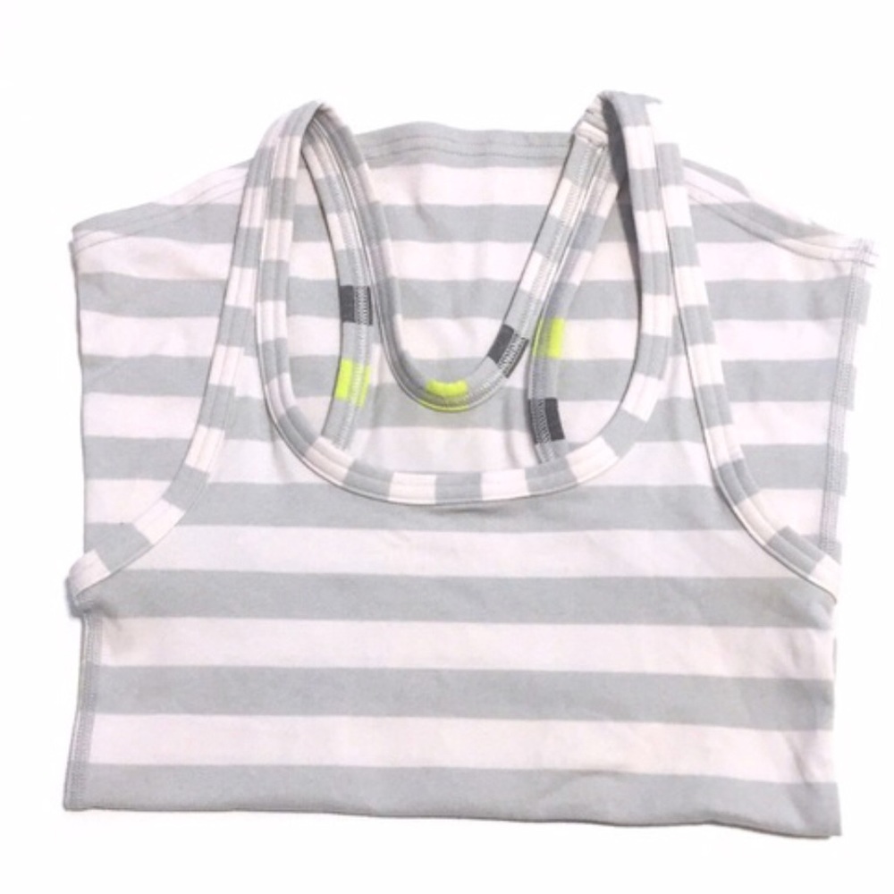 Lululemon EUC studio racerback tank sz 6 stripe