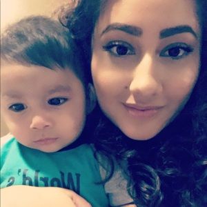 Meet your Posher, Elisa