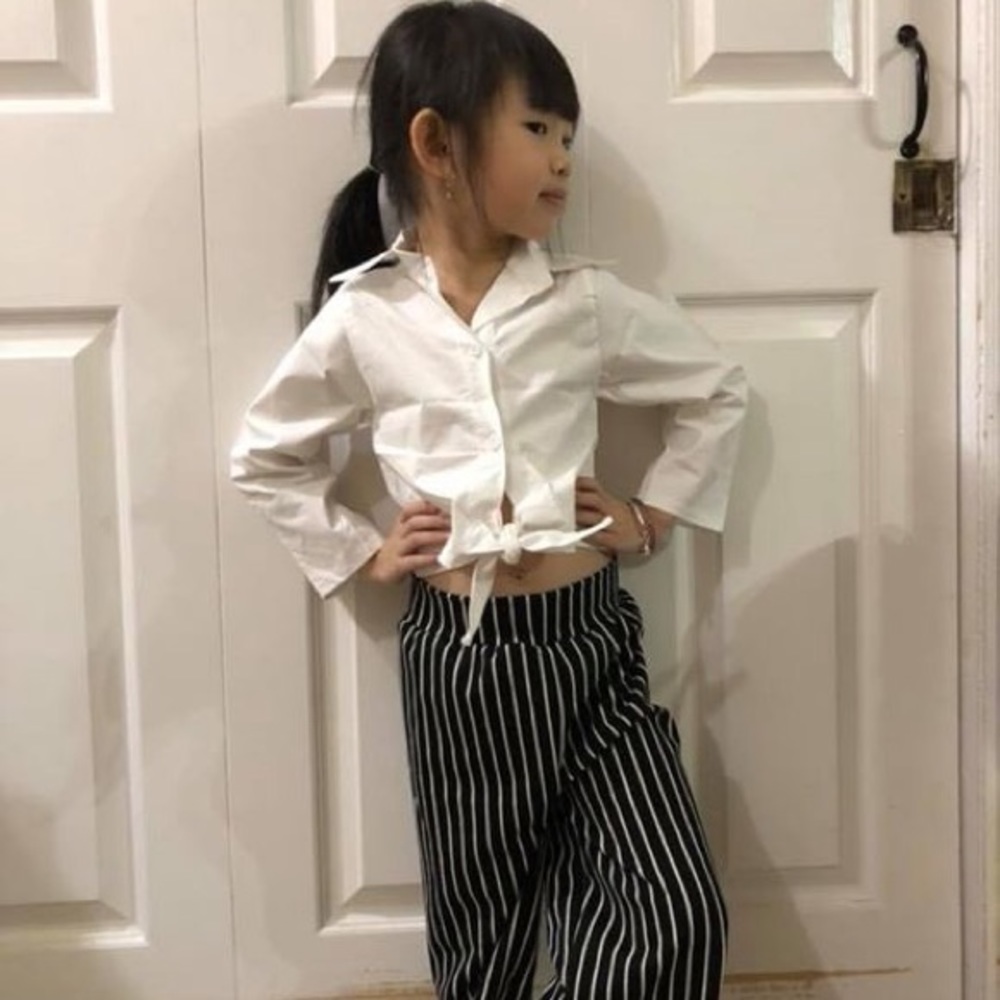 One set - Picture 2 of 2
