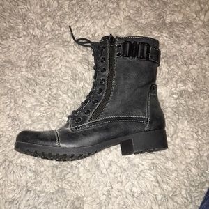Women's guess boots