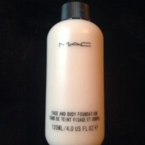 Mac Face and Body in NC15