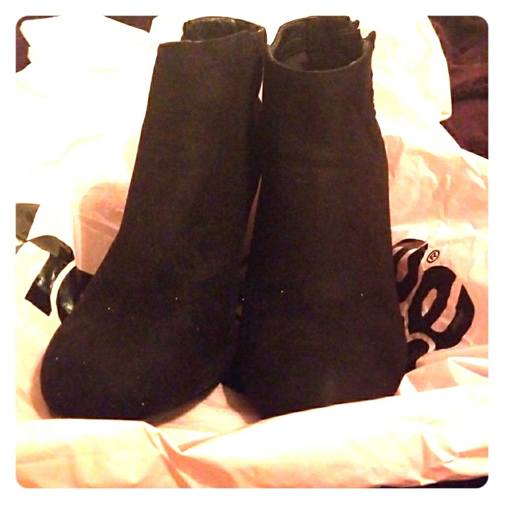 Black Booties