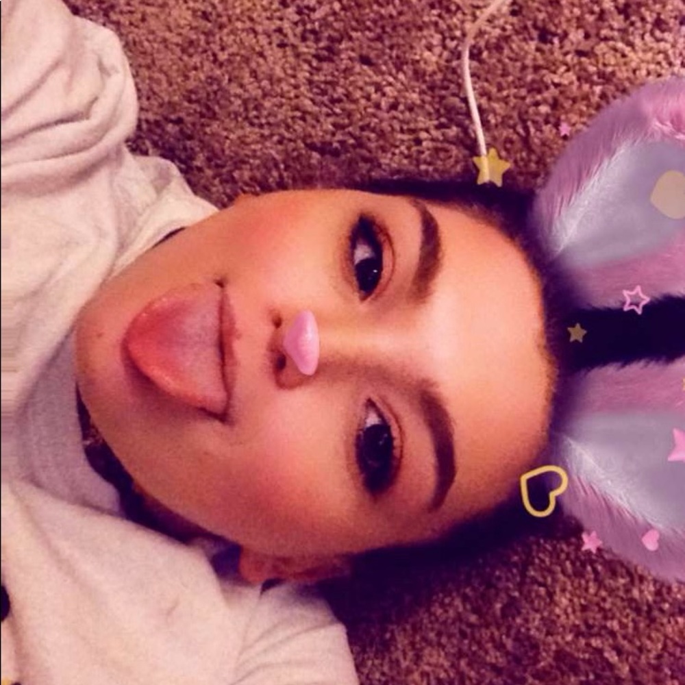 Meet your Posher, Lilith