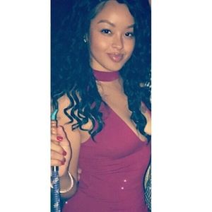 Meet your Posher, Vanessa