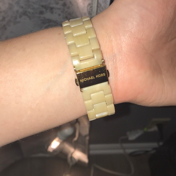 Michael Kors Rhinestone Face Watch in Bone - Picture 3 of 3