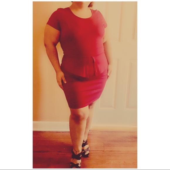 Red dress - Picture 1 of 1