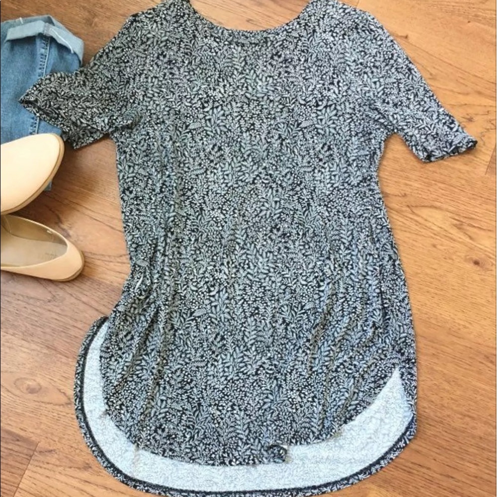 Old navy floral tunic tee S