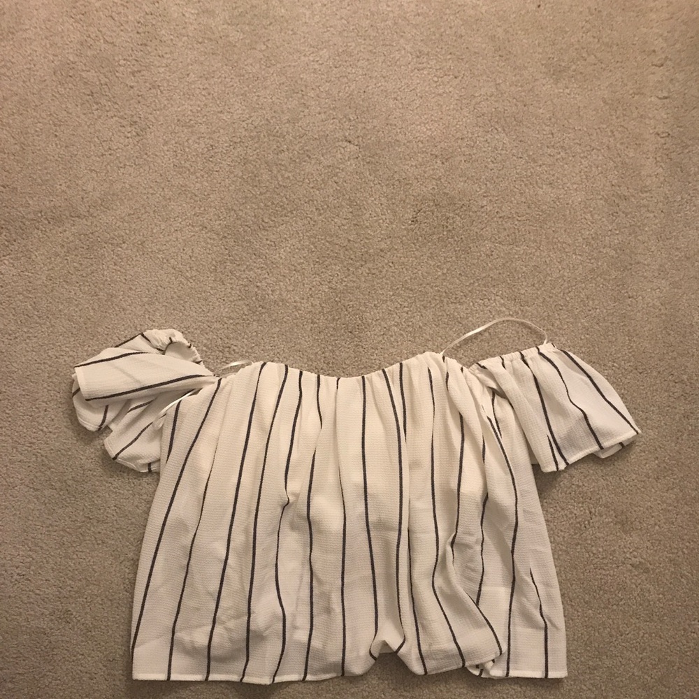 Off-the shoulder strapless striped top