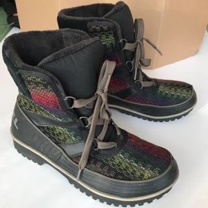 Sorel Tivoli II Snow Boots — Size: 9