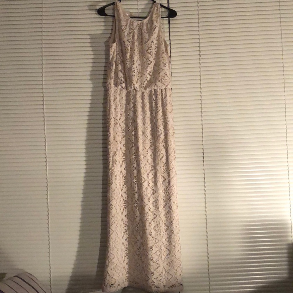 Lace maxi dress size 4