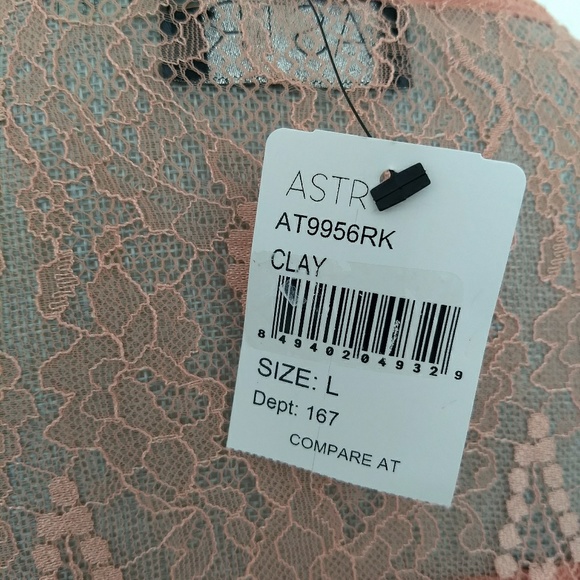 Nude lace blouse - Picture 6 of 8