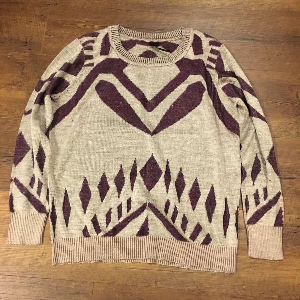 SOLD Purple and cream top size small, Aztec print