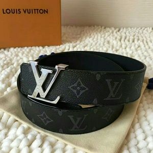 Louis vuitton "LV" initials belt