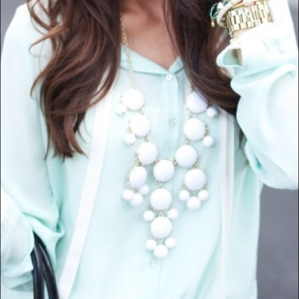 White and gold bubble necklace