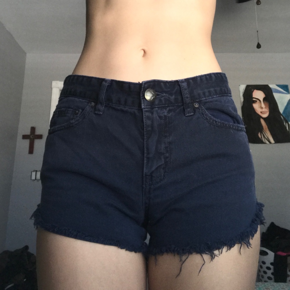Blue denim frayed shorts
