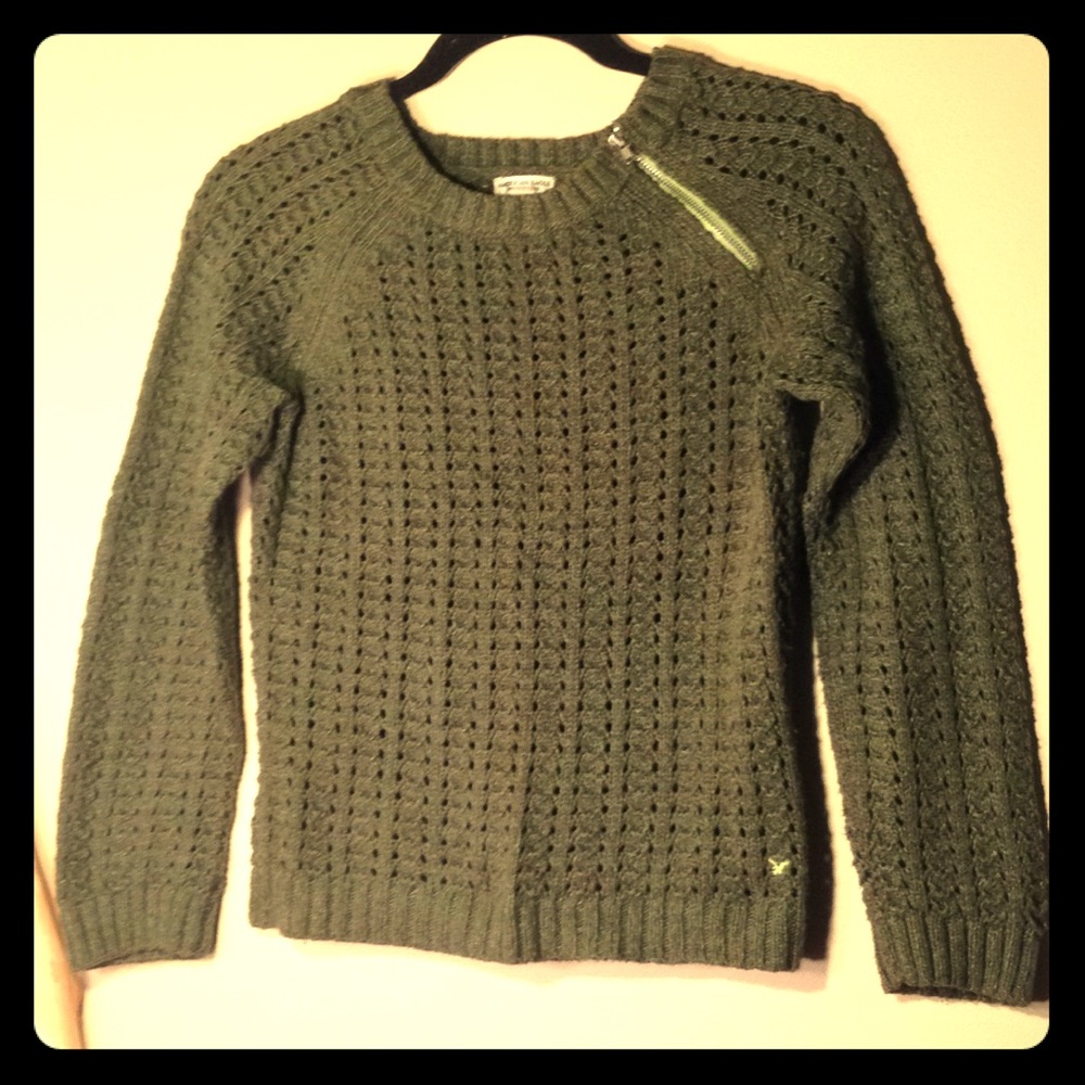 American eagle 3/4 sleeve sweater