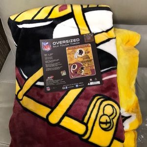 Plush Authentic Washington Redskins Throw