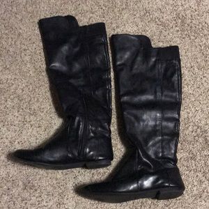 Black Just Under the Knee Boots