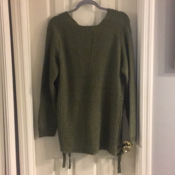 Sweater - Picture 2 of 2