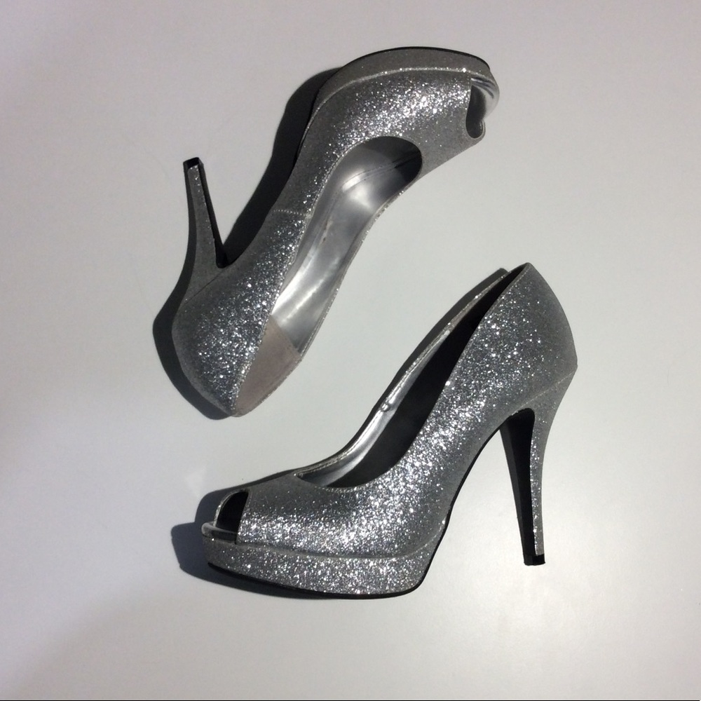 Open toe glitter heels ✨