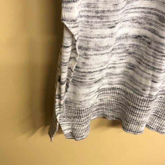 A.n.a Sleeveless Tunic - Picture 4 of 7