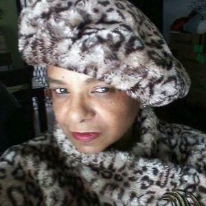 Meet your Posher, Deborah