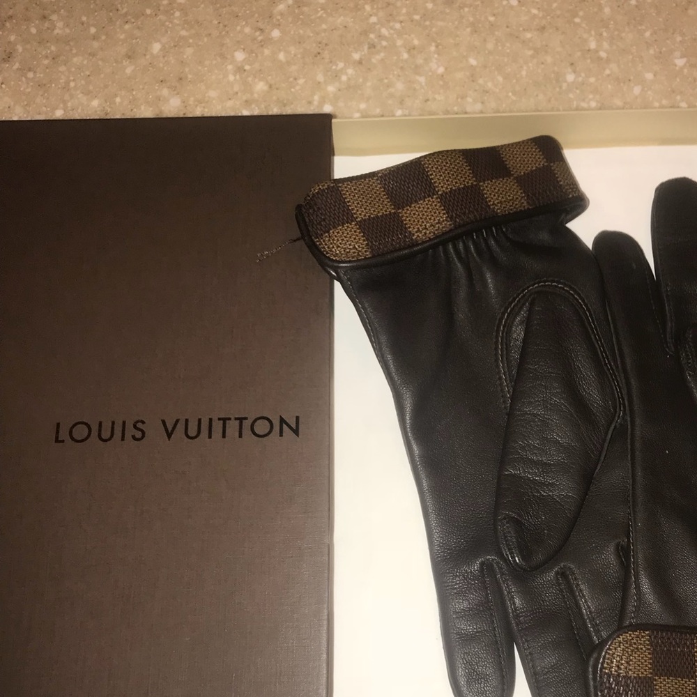 Gloves  louis vuittion
