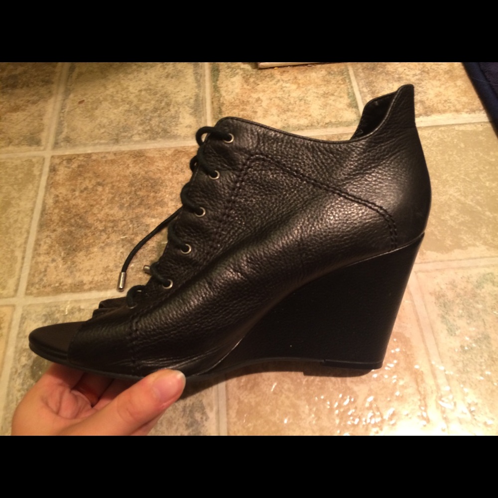 Jessica Simpson Black Leather Ankle Boot