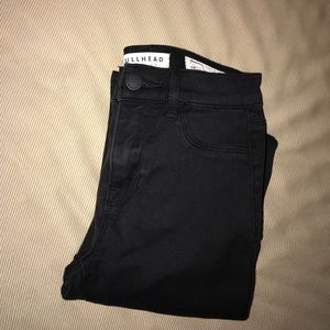 LIKE NEW! Bullhead size 24 jeggings Black