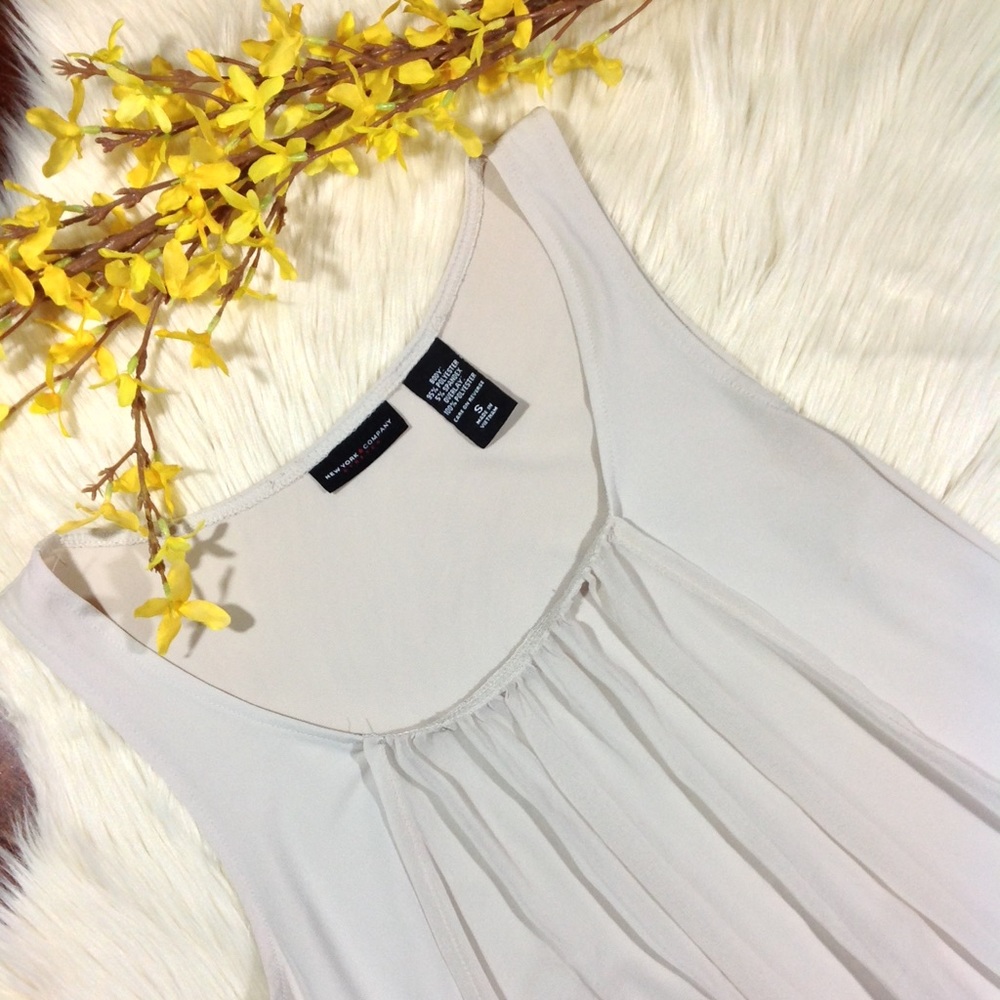 NEW YORK & COMPANY | cream sleeveless blouse