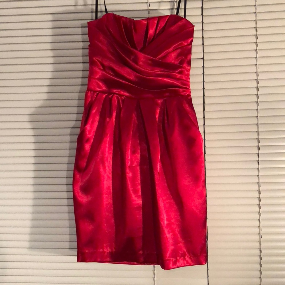 Beautiful red strapless dress