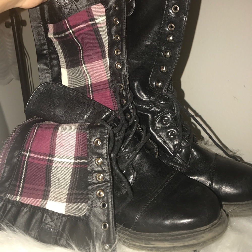 Black lace up boots with plaid lining