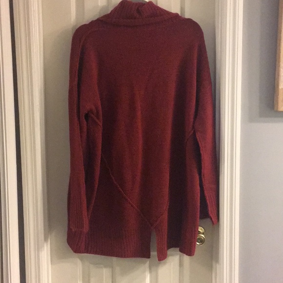 sweater - Picture 2 of 2