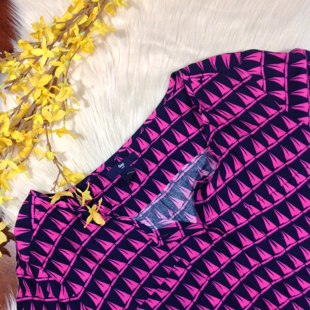 GAP | pink black sailboat print blouse