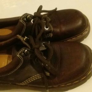 BRITISH ICONIC BRAND...DR. MARTENS