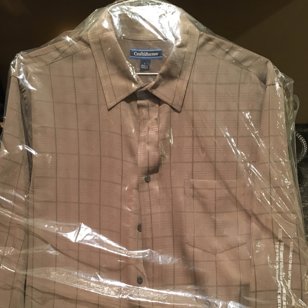 Men’s Croft and Barrow dress shirt