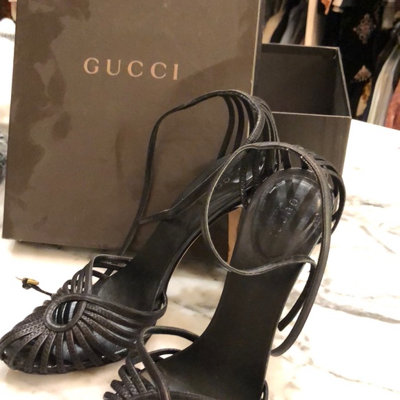 Gucci - Picture 3 of 5