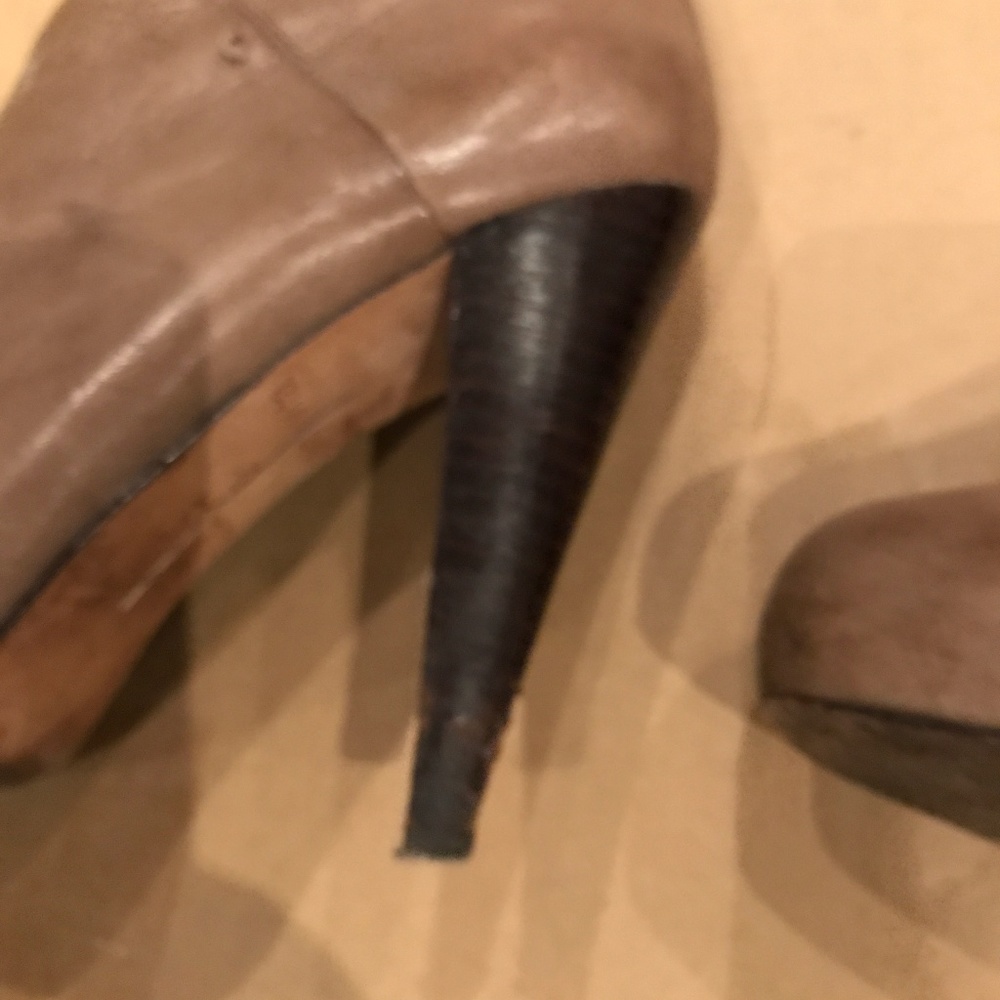 Dolce Vita Tan Taupe Heel Boots 6 - Picture 5 of 7