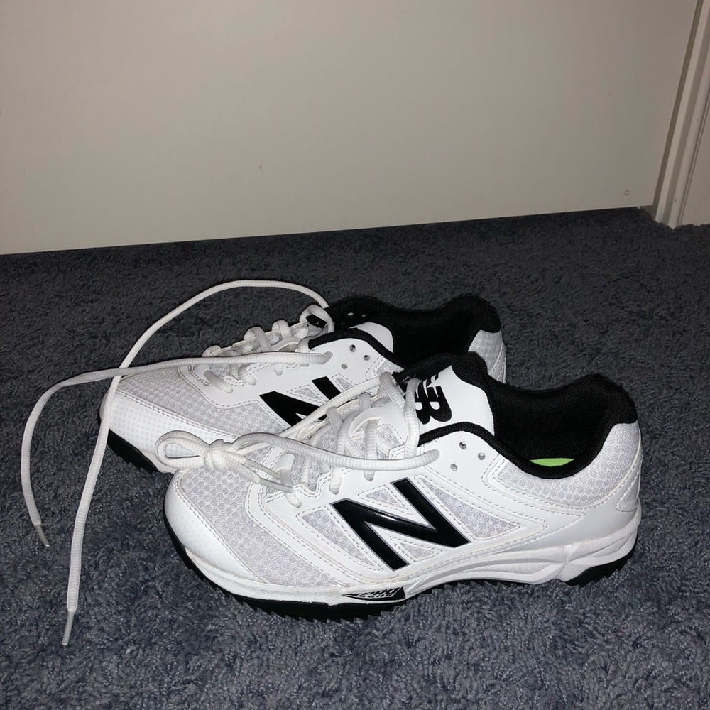 New Balance Women’s Fastpitch Turf Shoes size 7