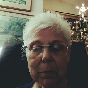 Meet your Posher, Connie