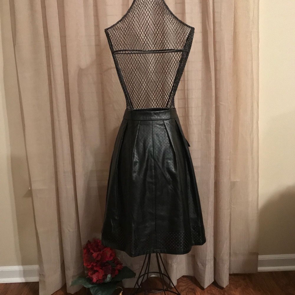 🔴 SOLD - Worthington Faux Leather Skirt